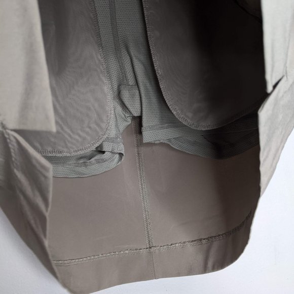 Athleta Taupe Soho Skort Zip Pockets Built in Shorts Under Skirt Stretch Size 0 - Picture 4 of 8